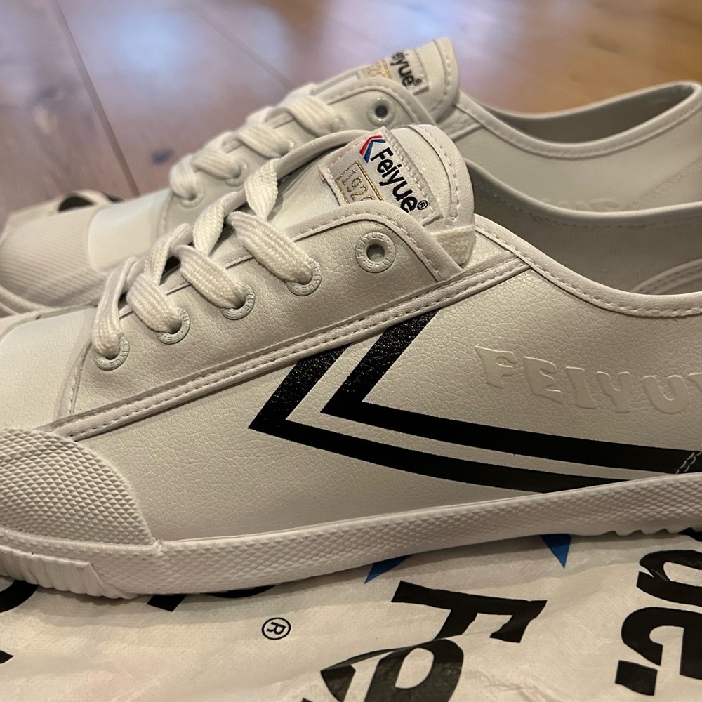 Feiyue White and Black Men's Sneakers